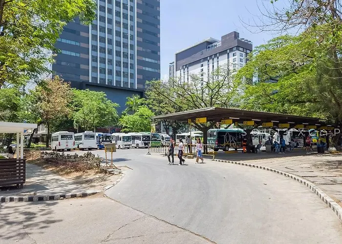 Furnished 1-bedroom In Avida Towers Riala, It Park With Fast Wifi, Netflix, Pool And