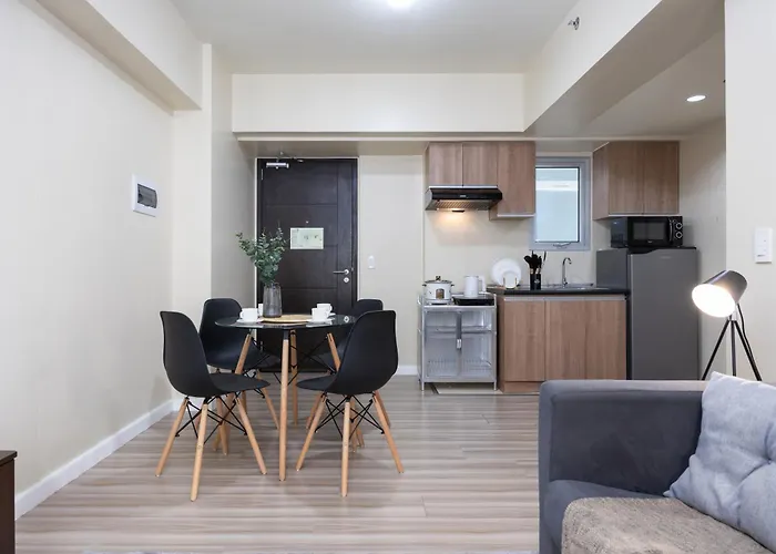 Furnished 1-bedroom In Avida Towers Riala, It Park With Fast Wifi, Netflix, Pool And
